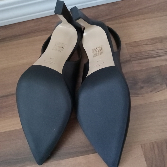 Shoes - Picture 8 of 8